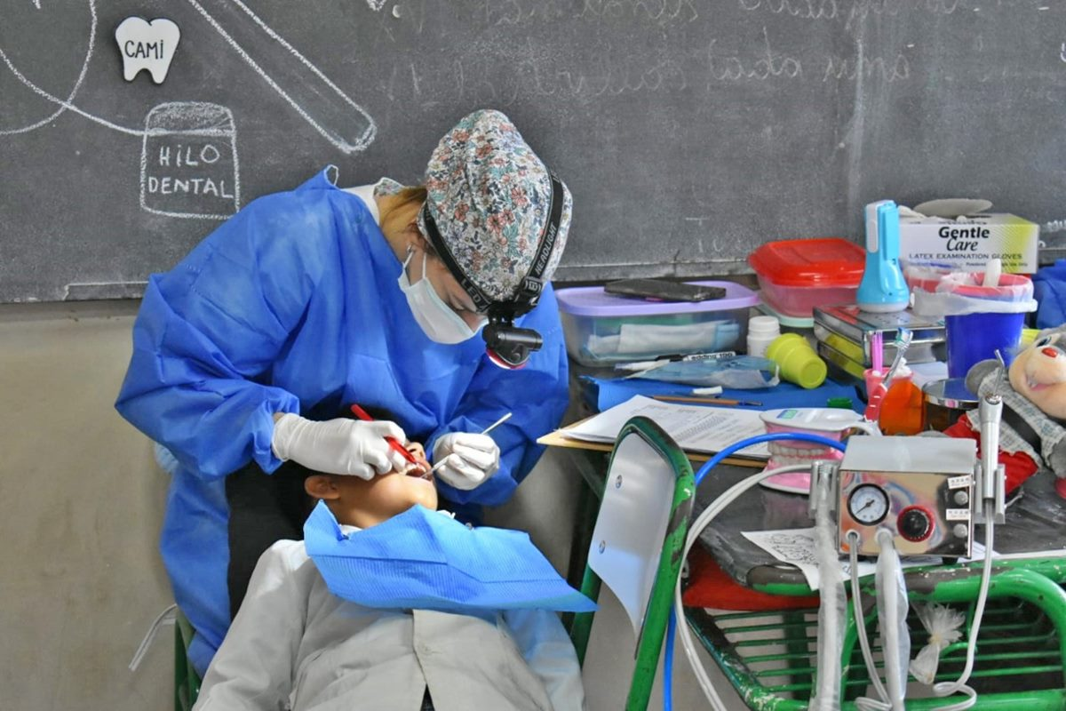 Estudiantes de Odontología de la UBA atendieron a más de 700 alumnos en una escuela concordiense