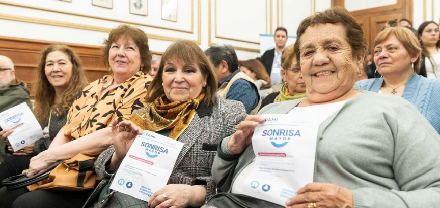 Pami lanzó el programa Sonrisa Mayor: Afiliados podrán elegir su odontólogo